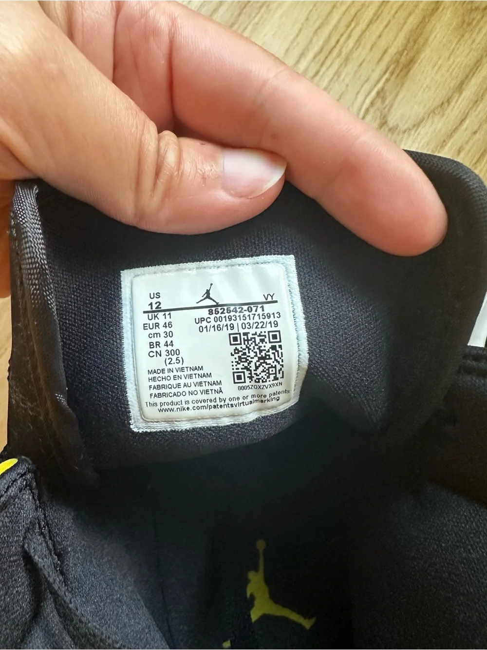 Air Jordan 1 Mid SE 